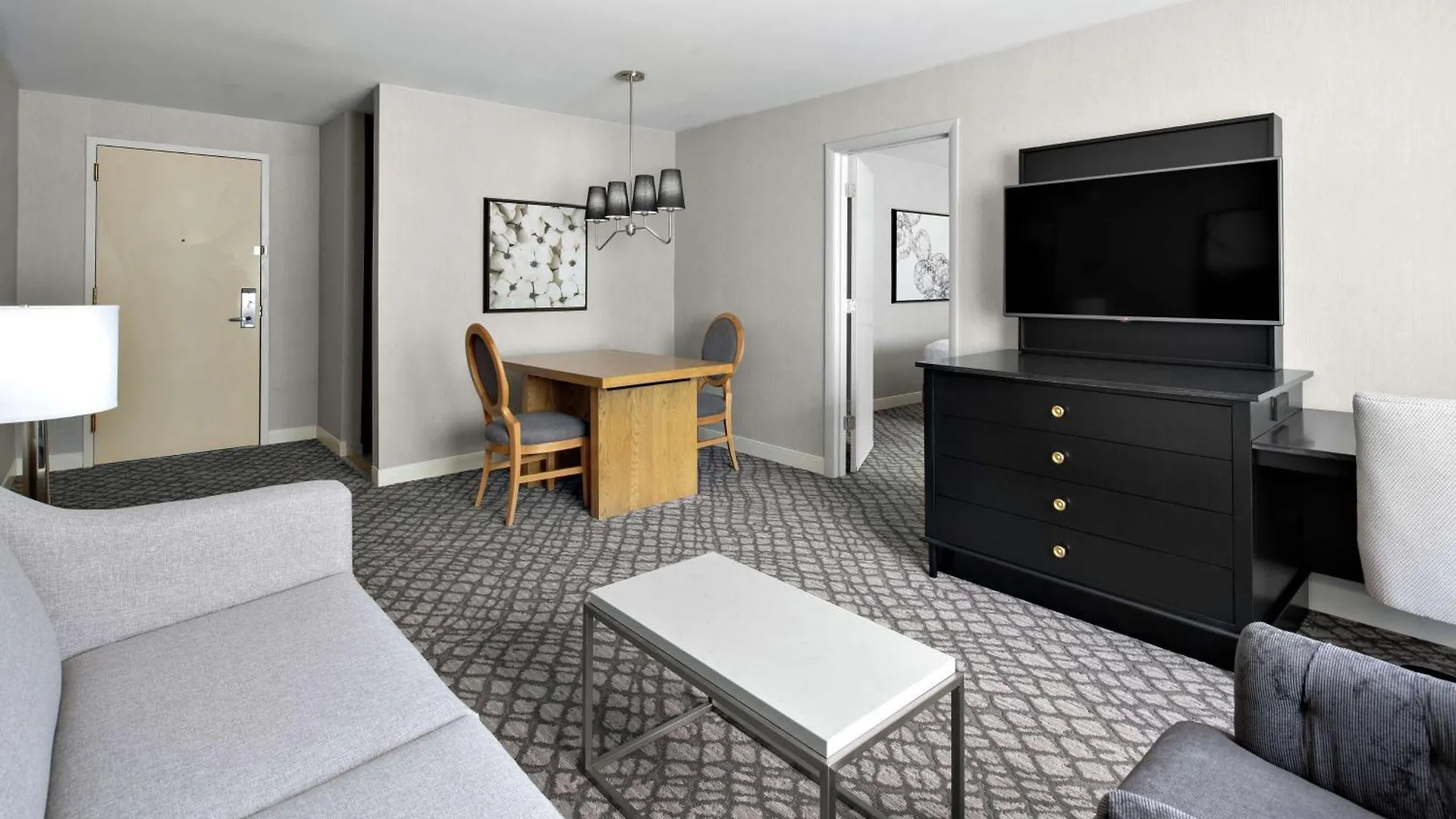 Doubletree Suites By Hilton Charlotte/Southpark