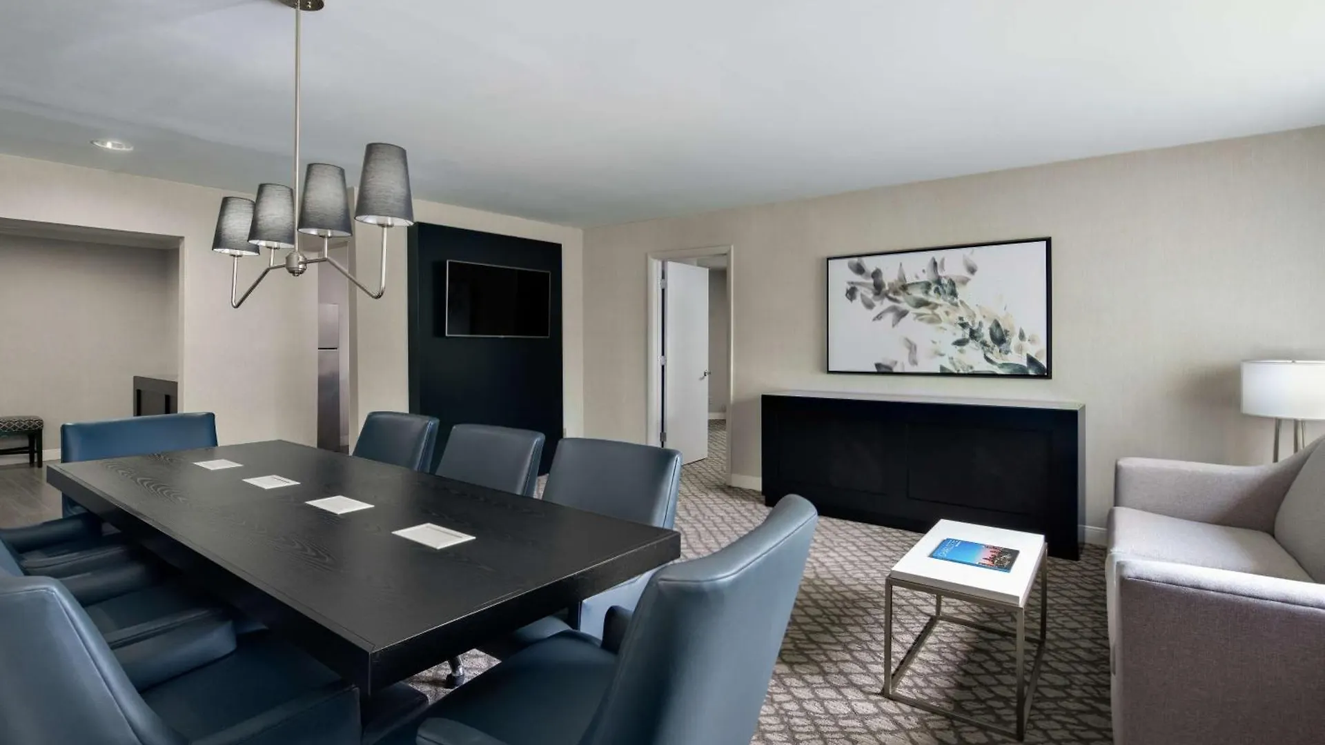 Doubletree Suites By Hilton Charlotte/Southpark Charlotte